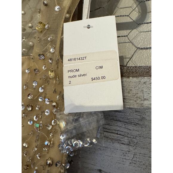 Mac Duggal Prom Formal Homecoming Nude Silver Size 2 NWT - Picture 6 of 10